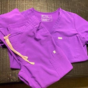 Figs ultra violet scrubs